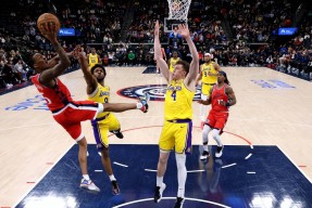 科维托娃新星重返赛场表现突出，快船前途光明！比赛高潮迭起(卡佩拉加盟快船了吗)